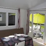 L'oustalet * Châtel