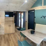 L'oustalet * Châtel