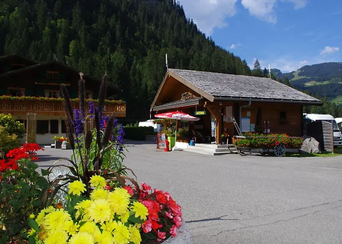 L'oustalet مكان تخييم